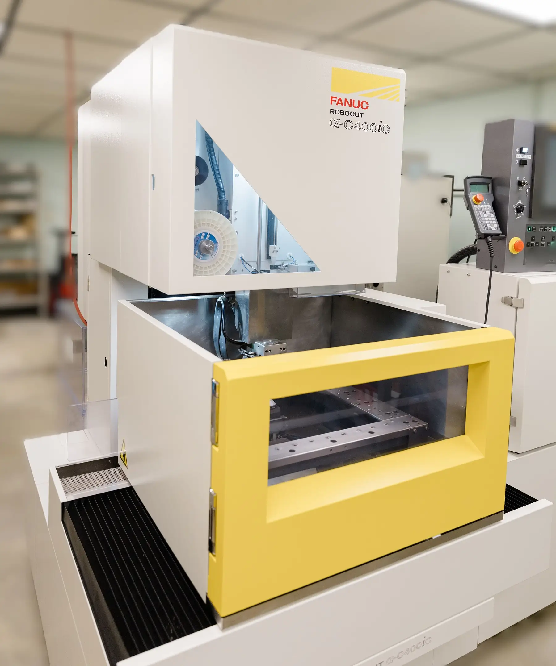 Fanuc Robocut 𝛼-C400ic wire cut EDM machine